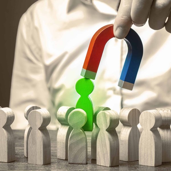 Comment choisir le bar parfait pour une soirée de dégustation de bières artisanales locales